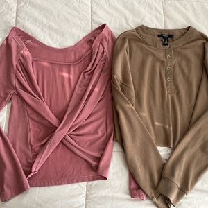 2 women’s long sleeve tops